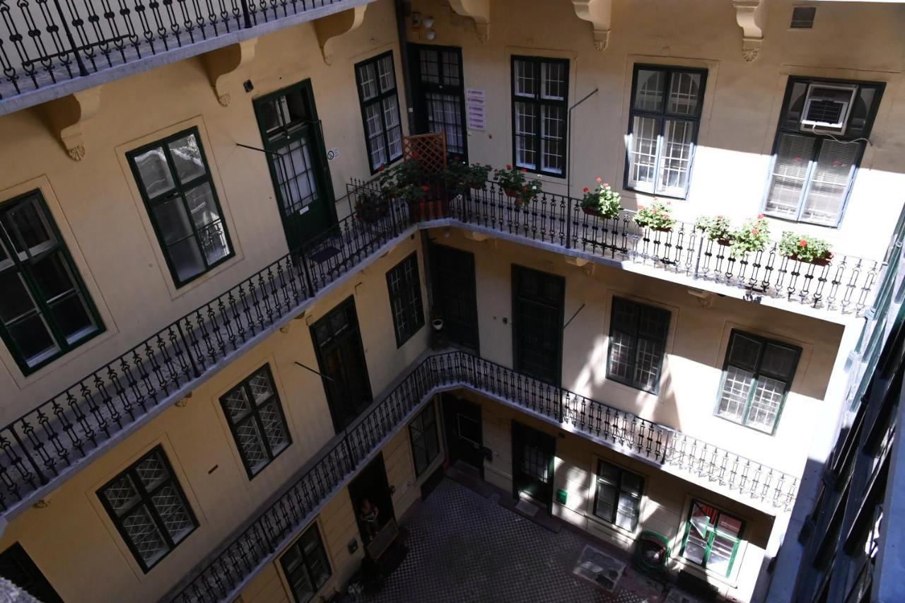 בודפשט Five Seasons Vaci Utca Apartment מראה חיצוני תמונה